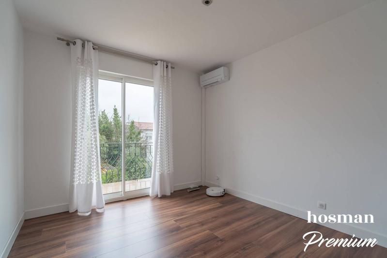 Maison - 298 m² - 8 pièces