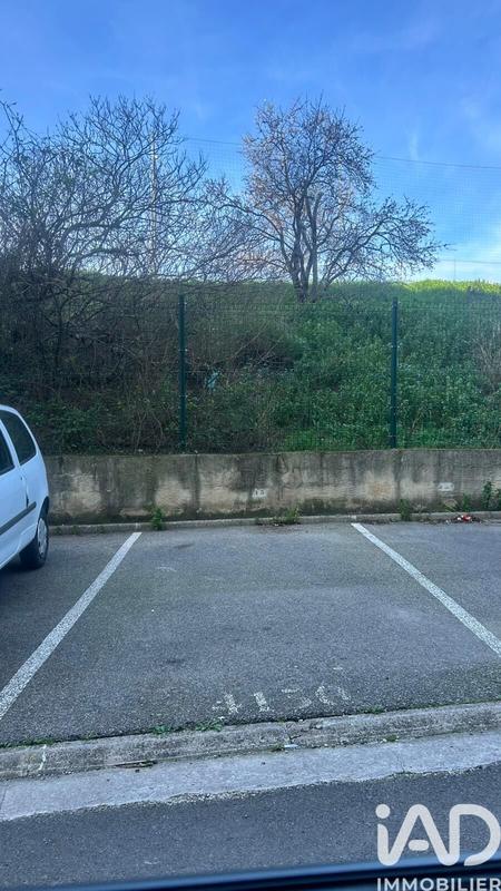 Parking - 13 m²