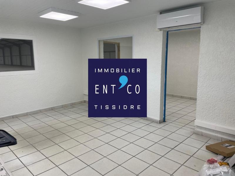 Entrepôt - 1 680 m²