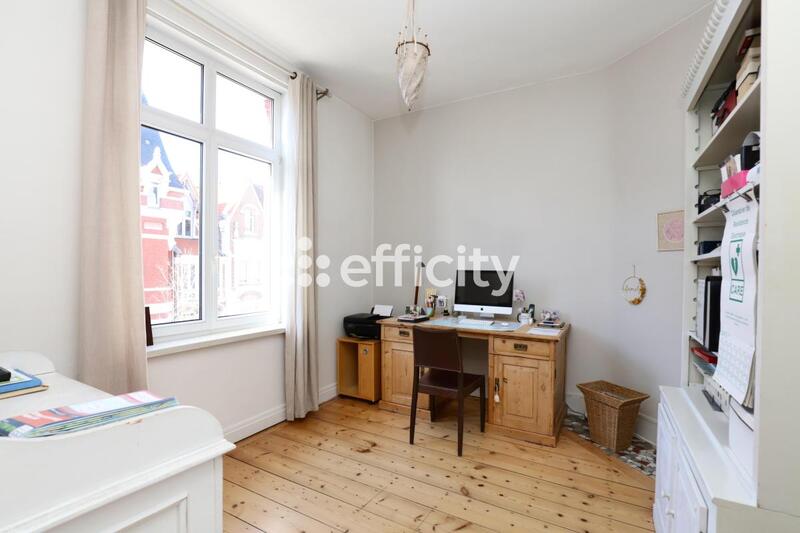 Maison - 183 m² - 9 pièces