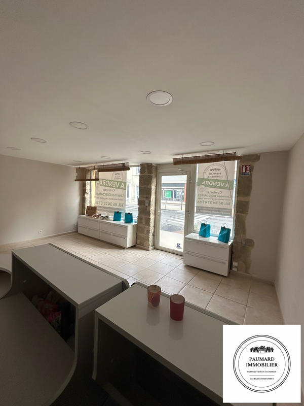 Local commercial - 89 m² - 5 pièces