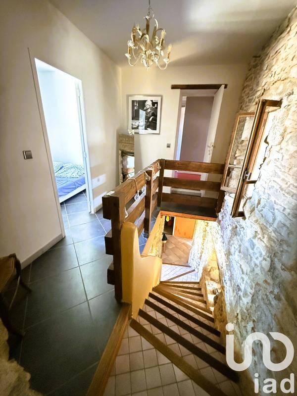 Maison - 170 m² - 9 pièces