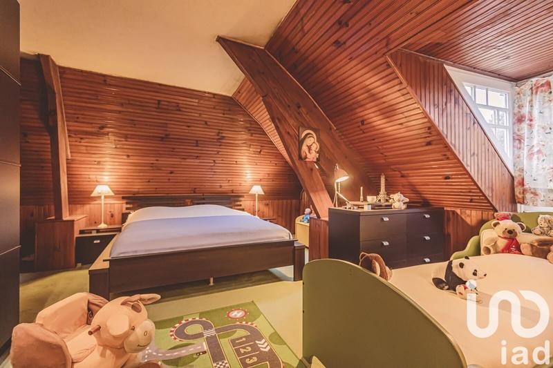 Maison - 274 m² - 9 pièces