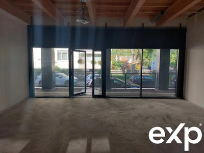 Fonds de commerce - Magasins - 89 m²