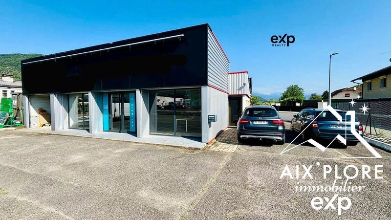 Fonds de commerce - Local commercial - 215 m²