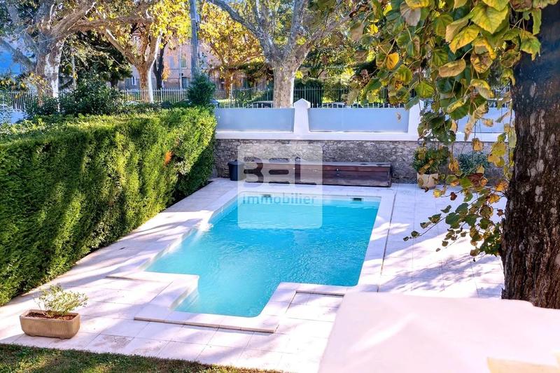 Maison - 188 m² - 7 pièces