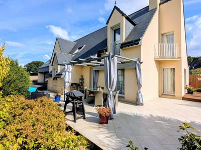 Maison - 194 m² - 7 pièces