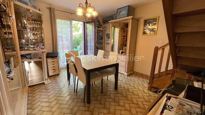 Maison traditionnelle - 72 m² - 4 pièces