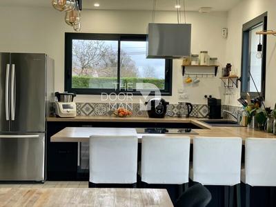 Maison - 87 m² - 4 pièces