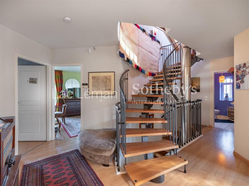 Maison - 306 m² - 7 pièces