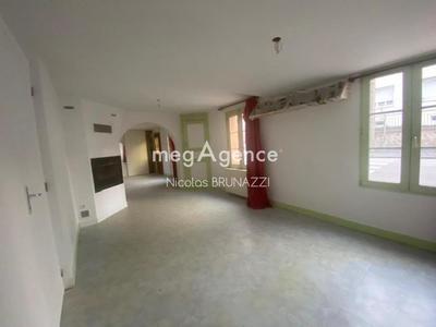 Maison de ville - 100 m² - 5 pièces