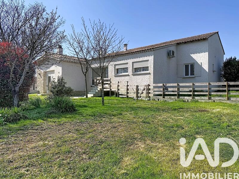 Maison - 240 m² - 8 pièces