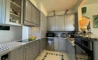 Maison - 700 m² - 15 pièces