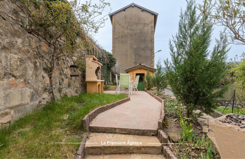 Maison - 104 m² - 4 pièces