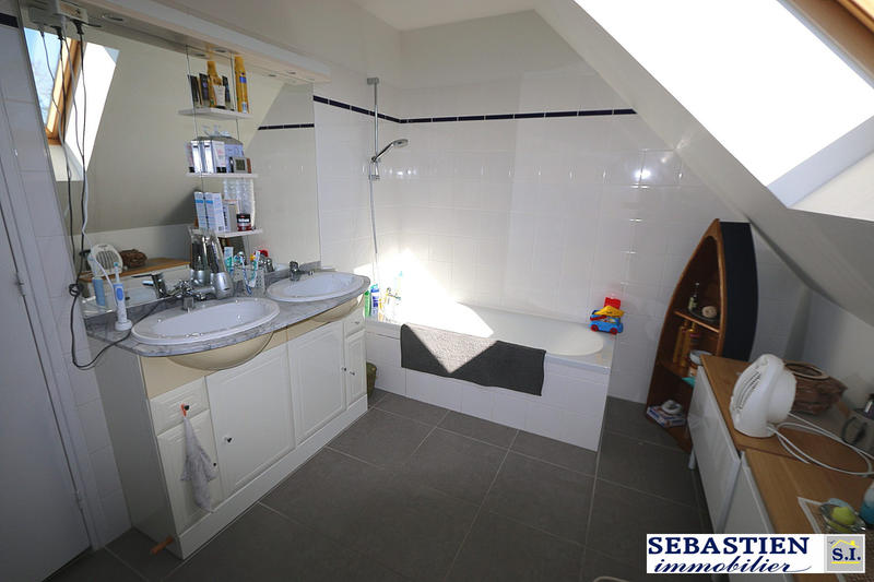 Maison - 155 m² - 7 pièces