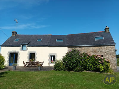 Maison - 153 m² - 7 pièces