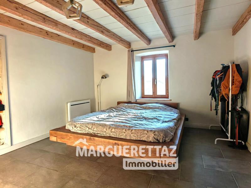 Appartement - 110 m² - 3 pièces