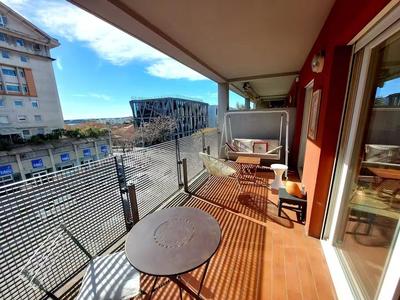 Appartement - 79 m² - 3 pièces