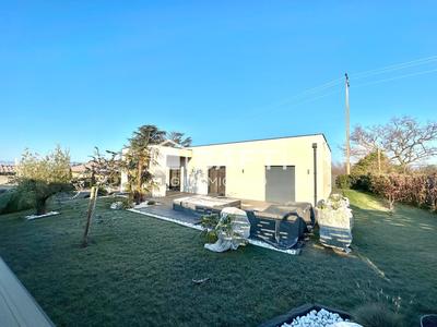 Maison - 105 m² - 5 pièces