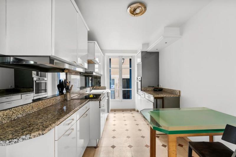 Corps de ferme - 237 m² - 9 pièces