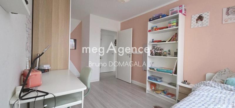 Appartement - 99 m² - 5 pièces