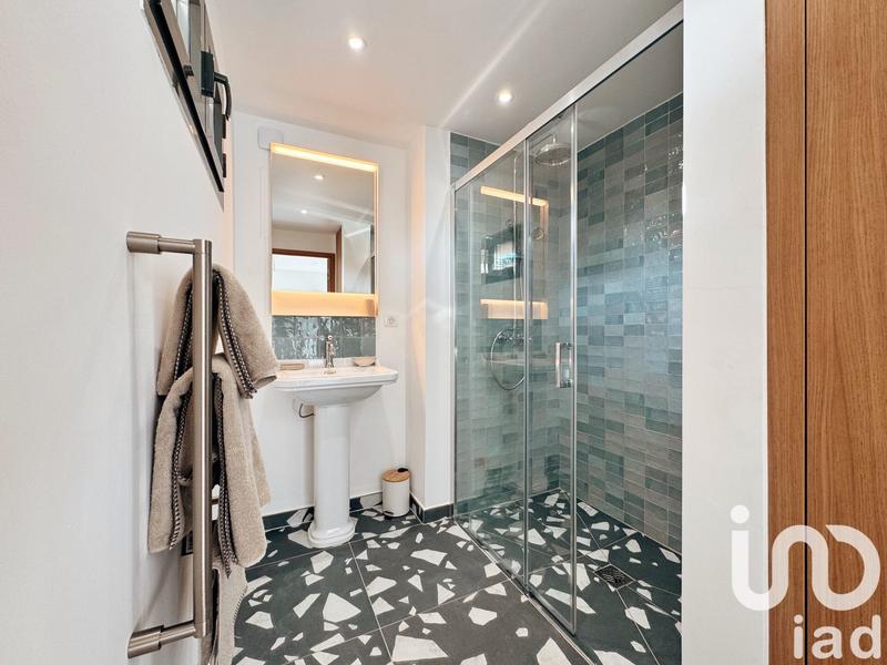 Maison - 207 m² - 7 pièces