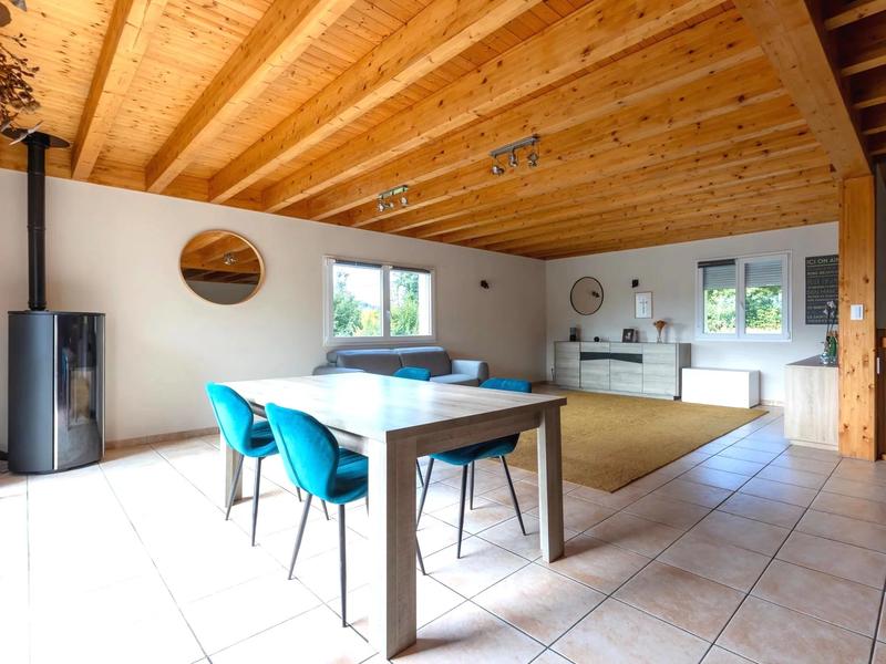 Maison - 285 m² - 10 pièces