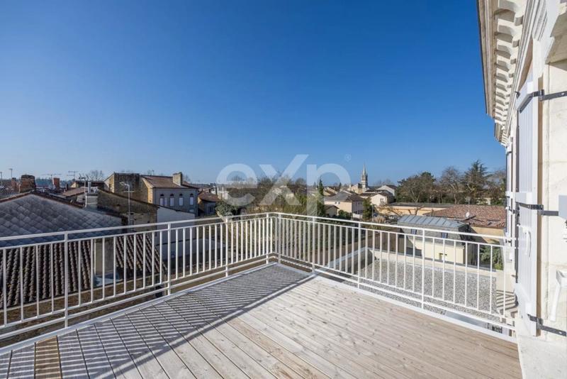 Appartement - 104 m² - 4 pièces