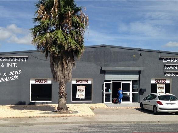 Local commercial - 1 056 m²