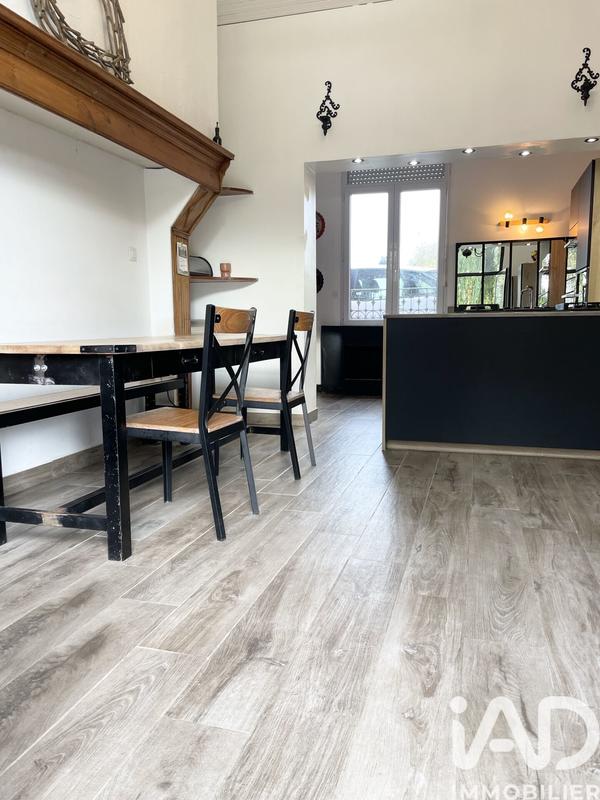 Maison - 379 m² - 10 pièces