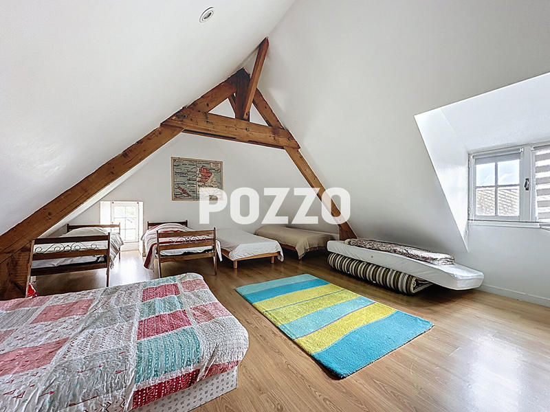 Maison - 171 m² - 8 pièces
