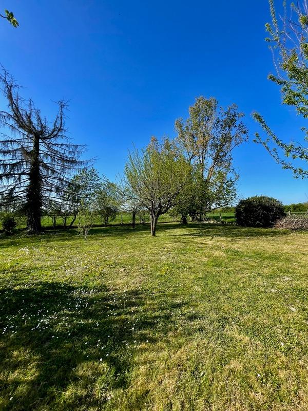 Terrain constructible - 820 m²