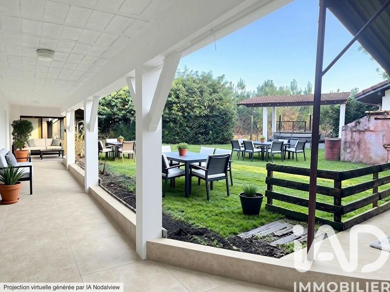 Maison - 255 m² - 11 pièces