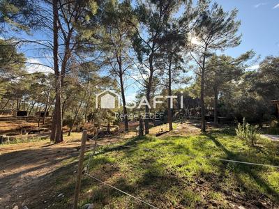 Local commercial - 120 000 m²