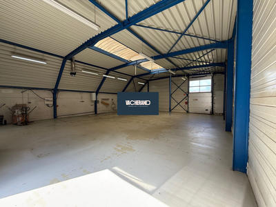 Entrepôt - 350 m²