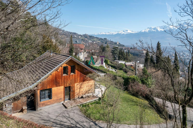 Maison - 164 m² - 7 pièces