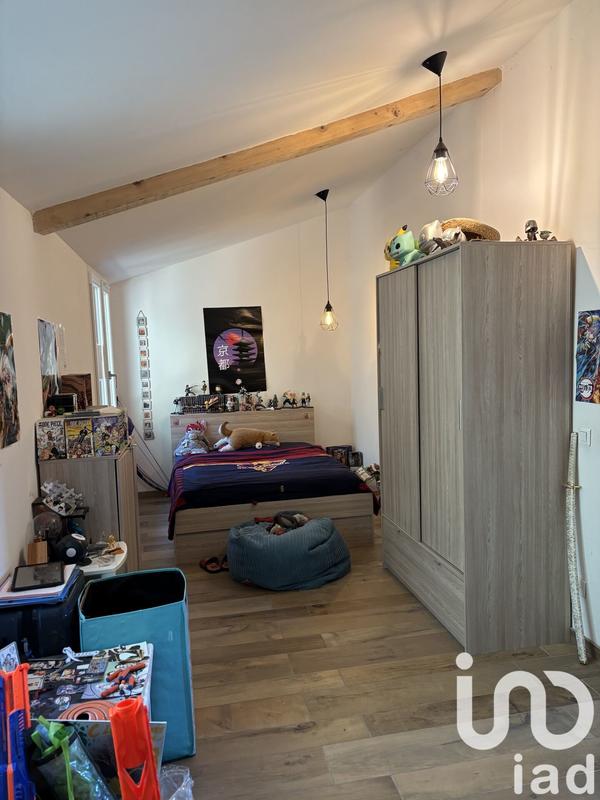 Maison - 270 m² - 9 pièces