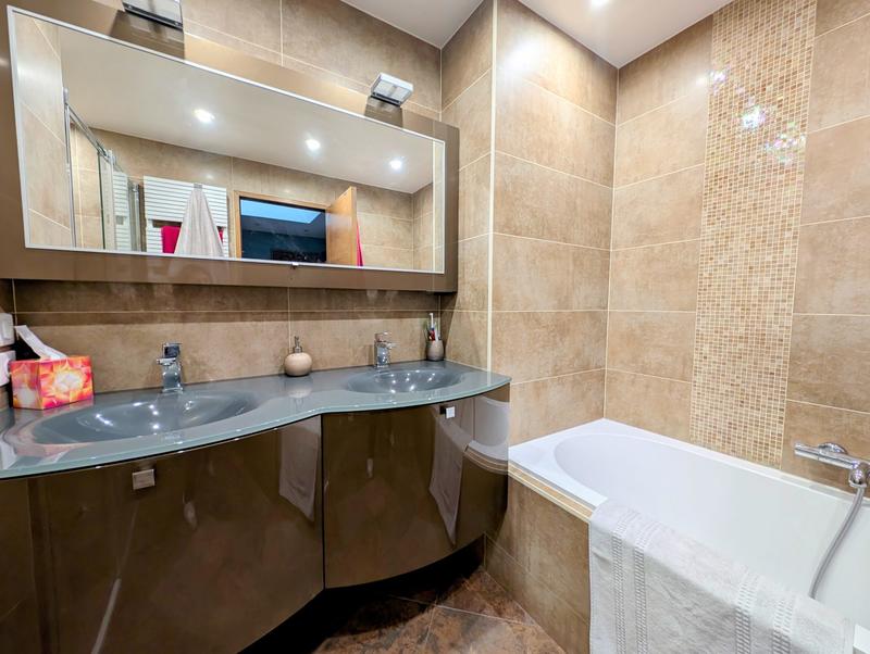 Maison contemporaine - 126 m² - 6 pièces