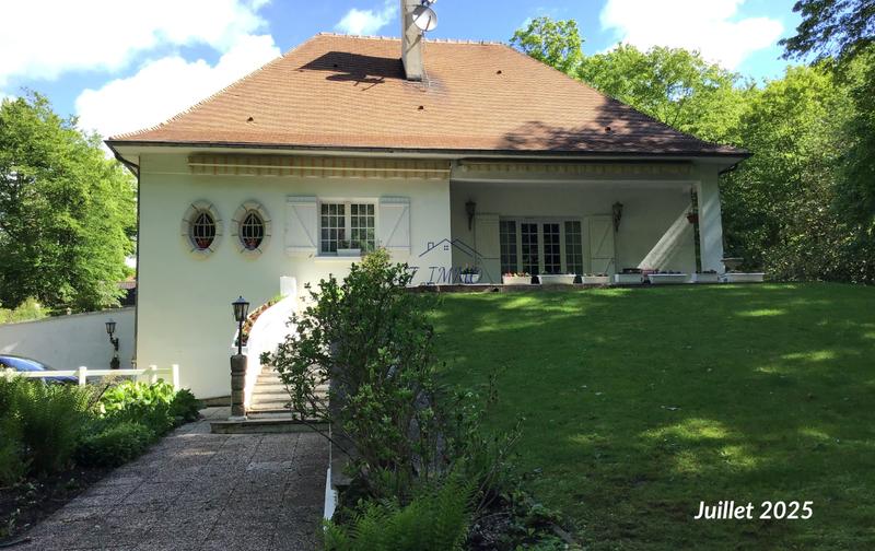 Propriété - 170 m² - 8 pièces