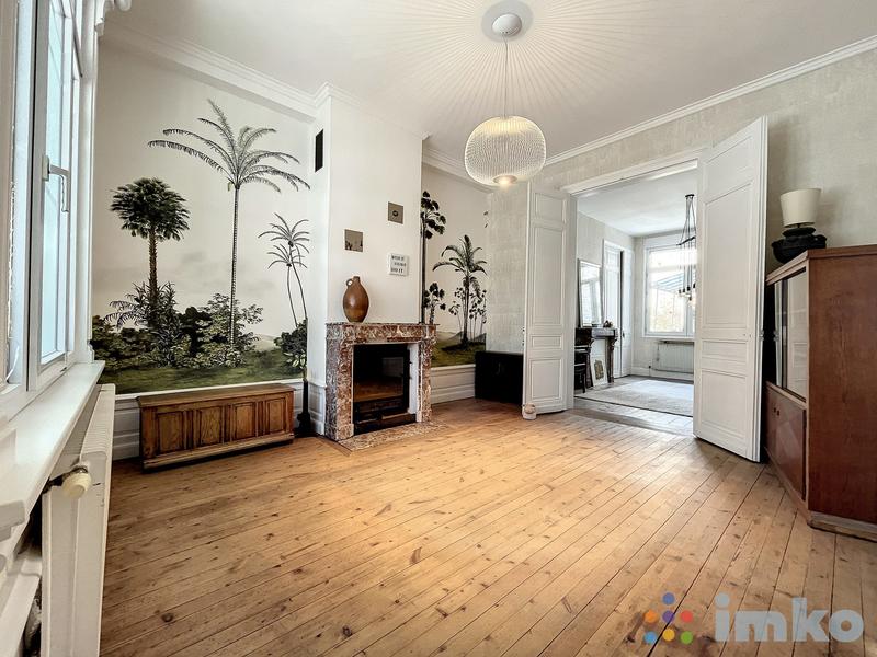 Maison - 215 m² - 7 pièces