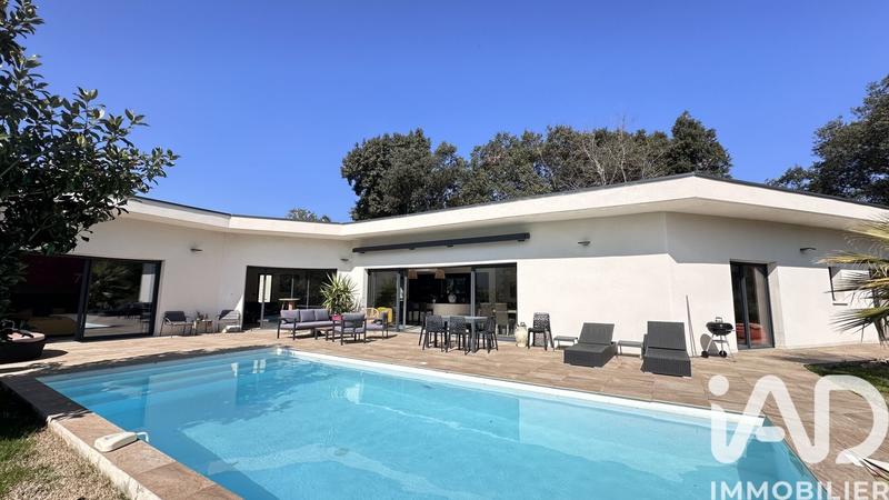 Maison - 184 m² - 5 pièces