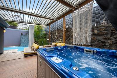 Maison - 230 m² - 11 pièces