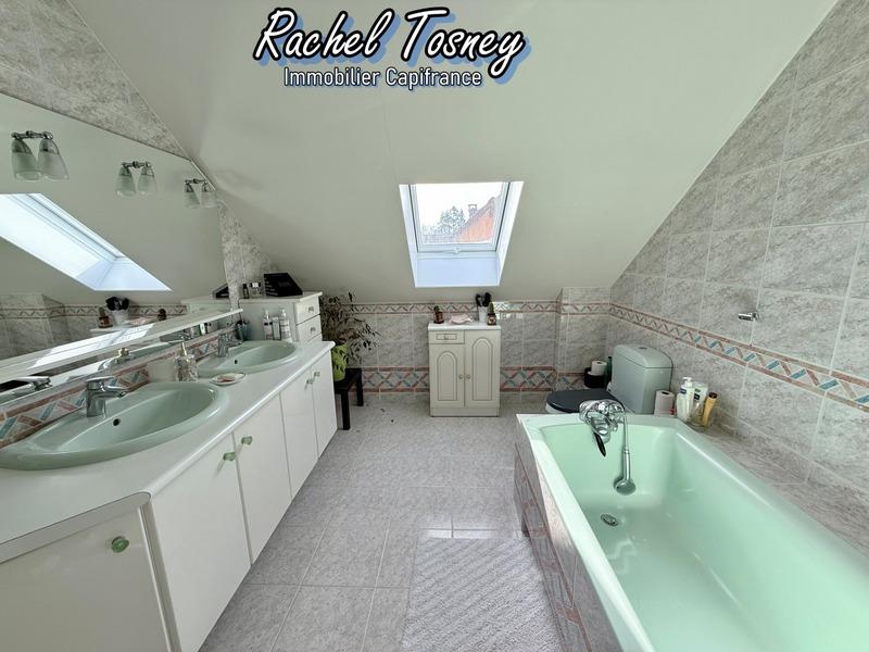 Maison - 137 m² - 7 pièces