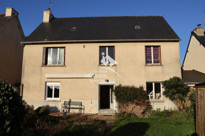 Maison - 121 m² - 7 pièces