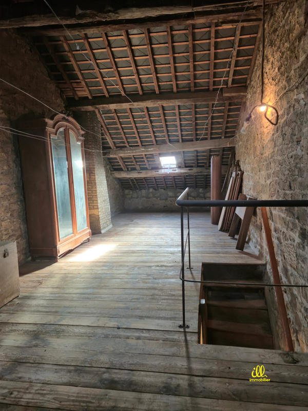 Maison - 216 m² - 10 pièces