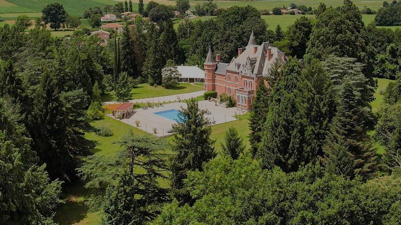 Manoir - 1 200 m² - 18 pièces