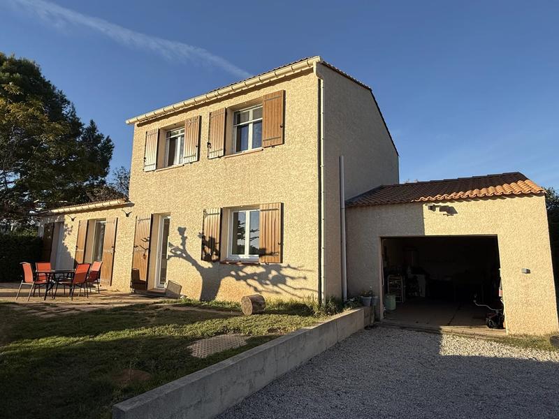Maison - 140 m² - 5 pièces