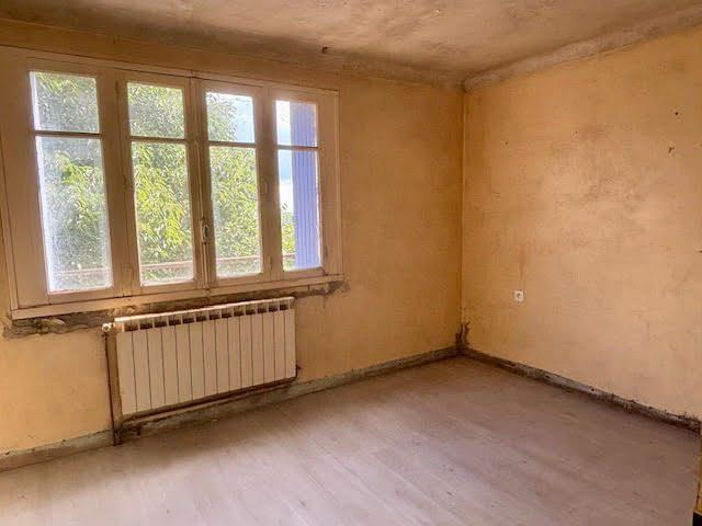 Maison - 80 m² - 5 pièces