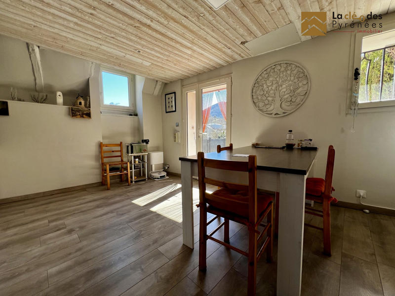 Local commercial - 194 m² - 8 pièces