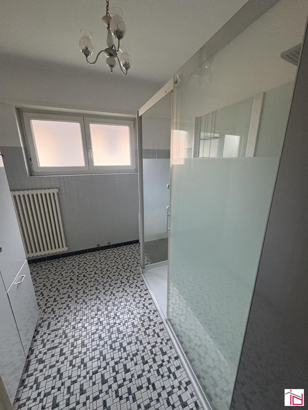 Maison - 185 m² - 6 pièces